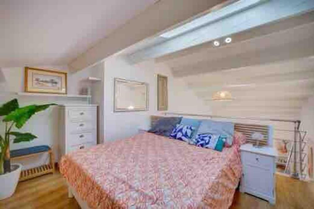 Tres Bel Appartement Climatise Terrasse Et Vue Mer Bandol Exteriör bild